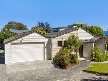 Prime Corner Section with Space for all the Toys