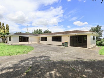 MH Suburban on 1858sqm Site w/t RC for 10 Lots