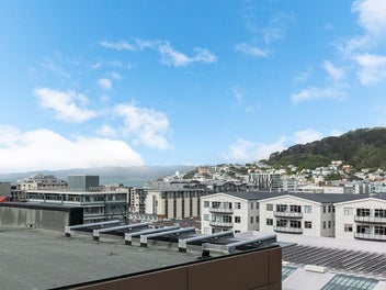 MUST SELL BEFORE XMAS! No Plan B!