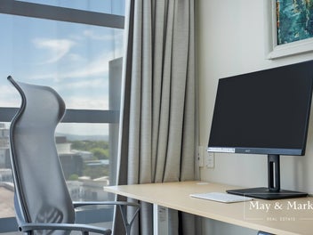 Bank-friendly | Uni Precinct | Grammar Zone