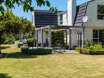 Substantial Springlands lifestyle