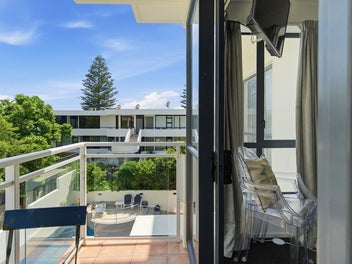 Carefree. Coastal. Clever buying — and priced to