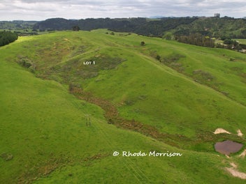Vendor Meets Market - 17 Ha Close to Town