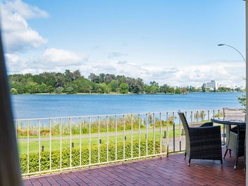 Blue-Chip Lake Views. Unlimited Imagination.