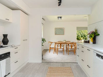 BEAUTIFULLY RENOVATED LIFESTYLE PROPERTY