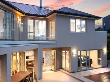 Enviable Lifestyle with Endless Views