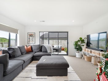 FAMILY FUN IN THE SUN