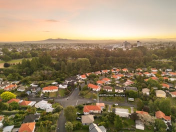 Simple, Modern Living