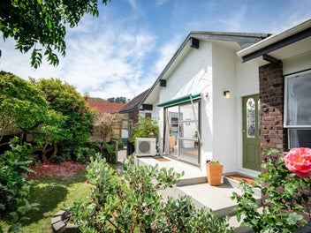 A SUNNY, STYLISH START IN THE HEART OF MIRAMAR