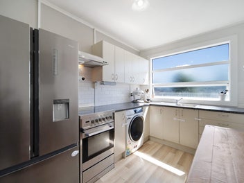 CLASSIC CHARM, CONTEMPORARY COMFORT