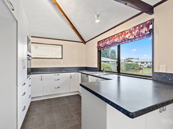 Charming Cedar Court Townhouse