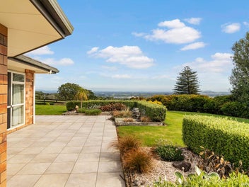 LOCATION! LOCATION! LOCATION! - PERFECT!