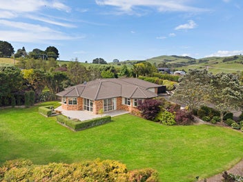 LOCATION! LOCATION! LOCATION! - PERFECT!