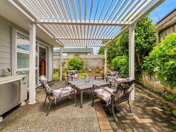 Modern Single-Level Box Ticker!