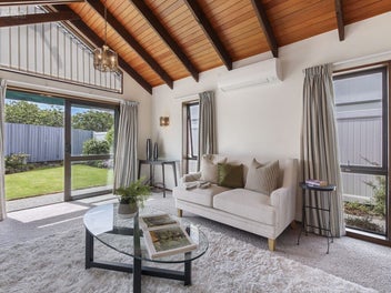 Prime Location – TOP SCHOOL ZONES