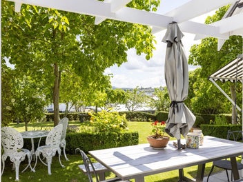 Character, Space & Lake Views on Pipi Street