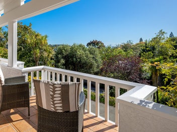 Spacious Family Home In Nelson's Dress Circle