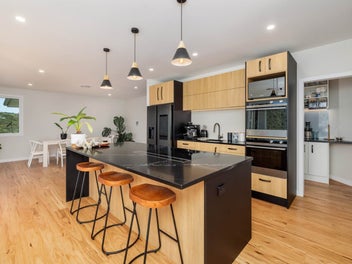 Executive Living meets Boutique Income