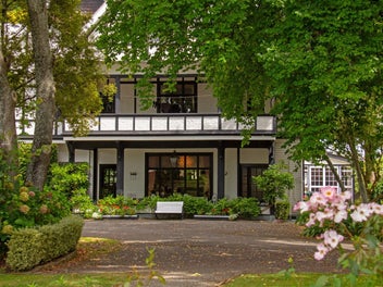 Lansdowne House plus Additional Dwelling