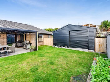 Unbeatable Buying - Home + 6x6m2 Shed!