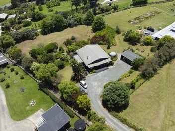 ELEGANT VILLA LIVING IN THE FAR NORTH