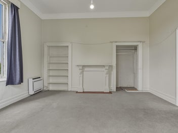 Two-flat character Villa - Prime location