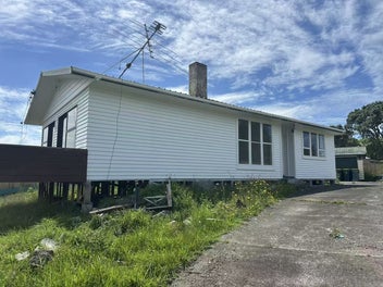 Freshly Updated Home For Removal