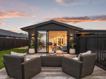 Effortless living in a private position