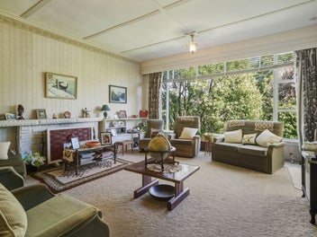 Original 1957 One Owner Home on 1795m2 Section