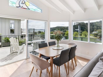 Charming coastal comfort