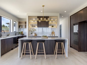 Single-Level 4 Bdrm Gem In Stanmore Bay