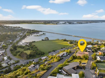 2x Brand New Luxury Architectural Homes