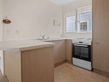 Walk-to-Everything Convenience