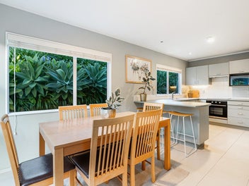 Stanmore Bay Living - Space, Sun & Convenience