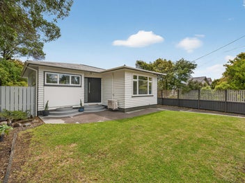 Coastal Cutie! Be Quick!