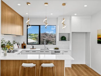 Bright & Spacious - Choice of 4BR or 2BR+Study