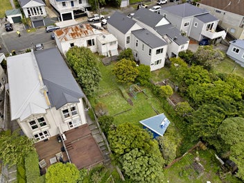 Potential Goldmine! Home + 486sqm Sunny Land