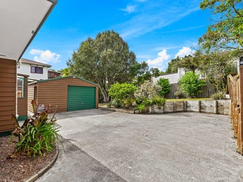 A Kiwi Classic (Backyard Included)