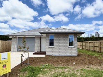 DEVELOPER SCREAMING FOR AN OFFER - MOVE IN NOW