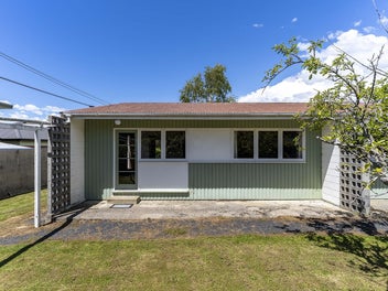 Versatile Investment or dual-living opportunity