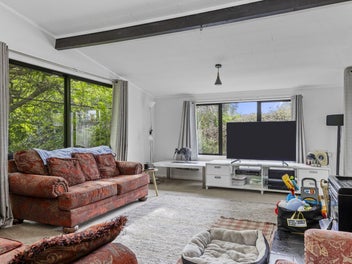 Family friendly gem in Richmond Heights