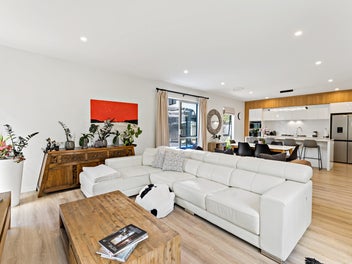 Short Notice Auction-Must Be Sold