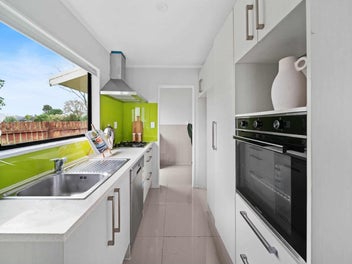 Clear Instructions - MUST Sell!