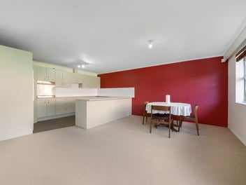 Tenants given notice!- Overseas Owners Say Sell