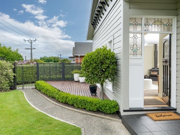 Warm & welcoming family living