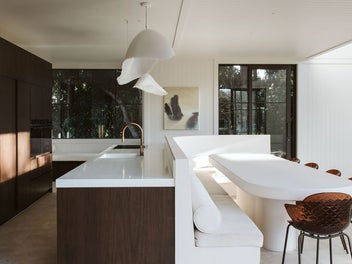 DESIGN-LED TRANQUIL LIVING IN NEW PLYMOUTH