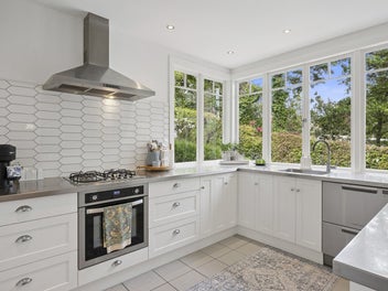 Lello House - Your Oasis in Roslyn