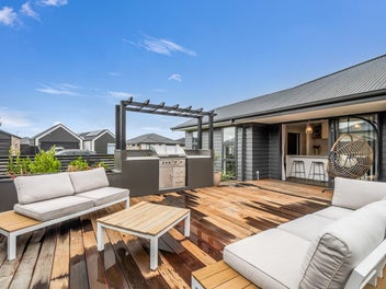 Modern comforts | Seamless Indoor/Outdoor Living