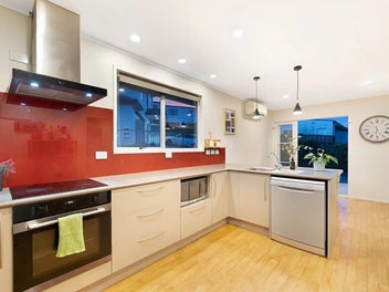 Classic Kiwi 1970s Home - Must Sell!