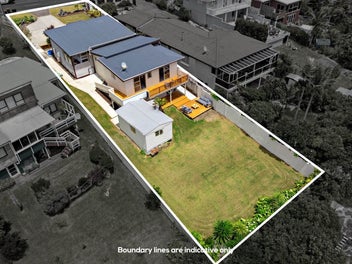 Supersized Family Living with Sea Views!